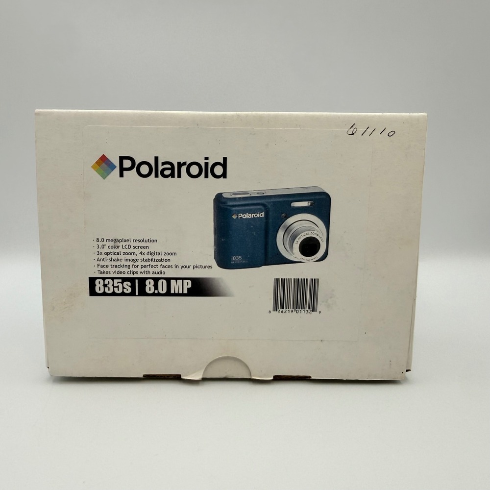 Polaroid i835 Digital Camera Blue 8.0MP 3x Optical Zoom 3.0 LCD Bundle with Box